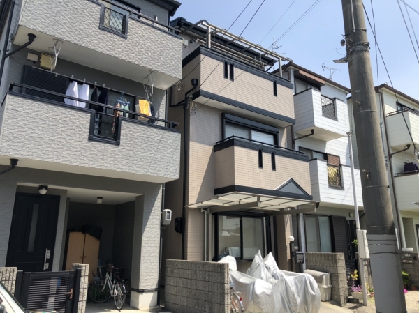 川西市栄根H様邸外壁屋根塗装防水リフォーム
