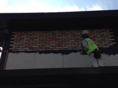 屋根・外壁塗替えリフォーム工事　エコタイル貼り付け