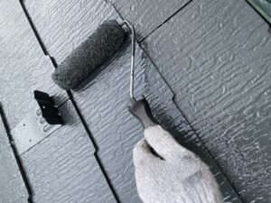 屋根塗装の下塗りの重要性を解説！下塗り塗料の役割・種類