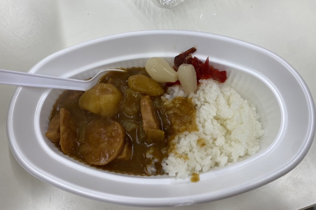 本日は、らっきょ＋福神漬け＋温泉卵付きです。　