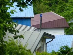 トタン屋根を塗装するタイミング・費用相場は？
