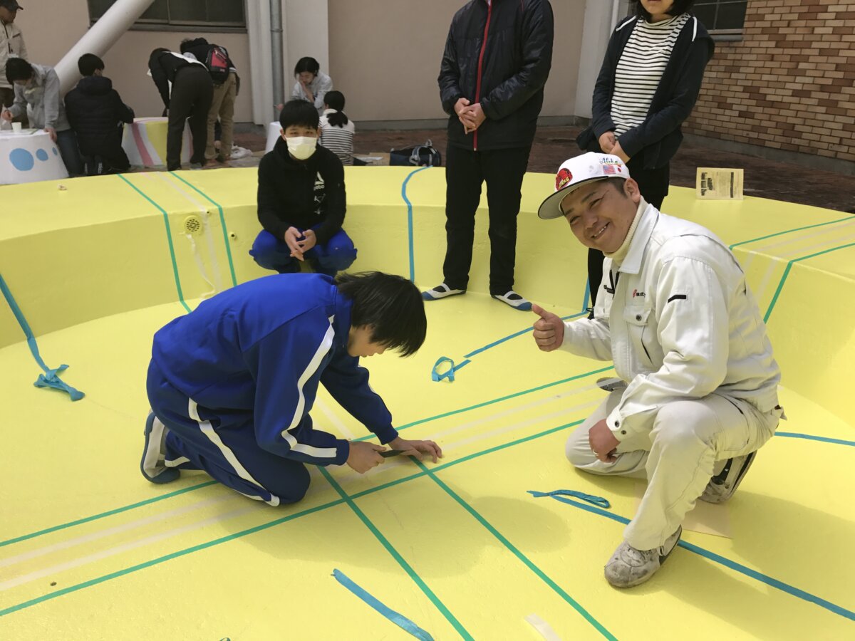 右側、長谷川代表も若いです（笑）