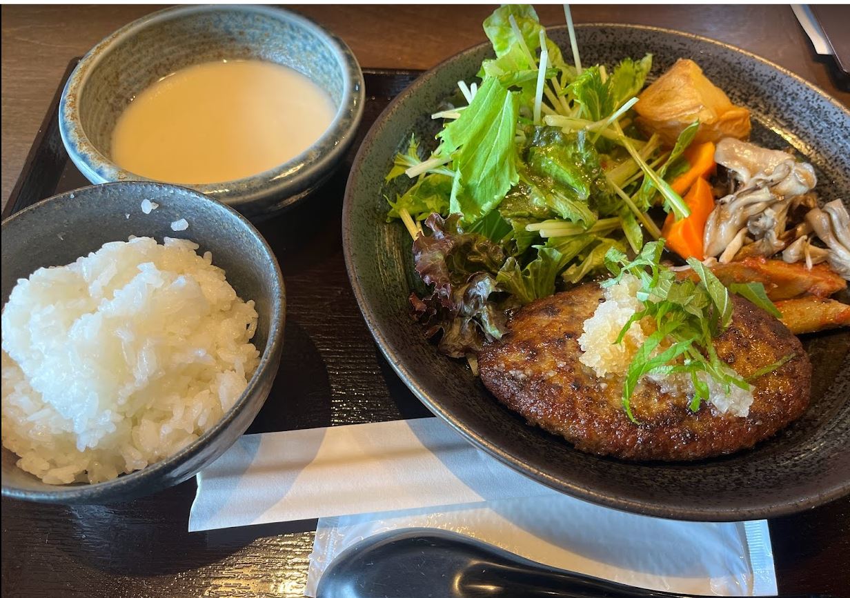 最近のランチ　ハンバーグ