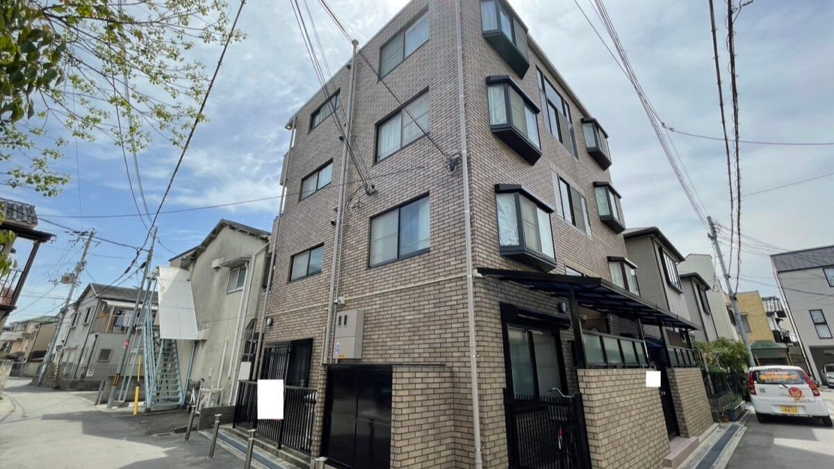 豊中市で選ばれている外壁色ランキング3位「ブラウン」