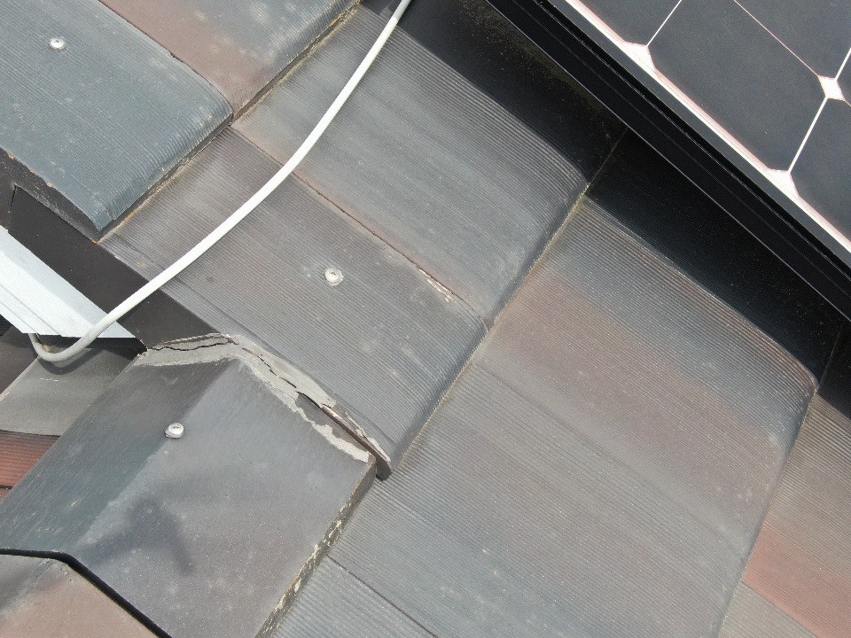 屋根シーリング ひび割れ